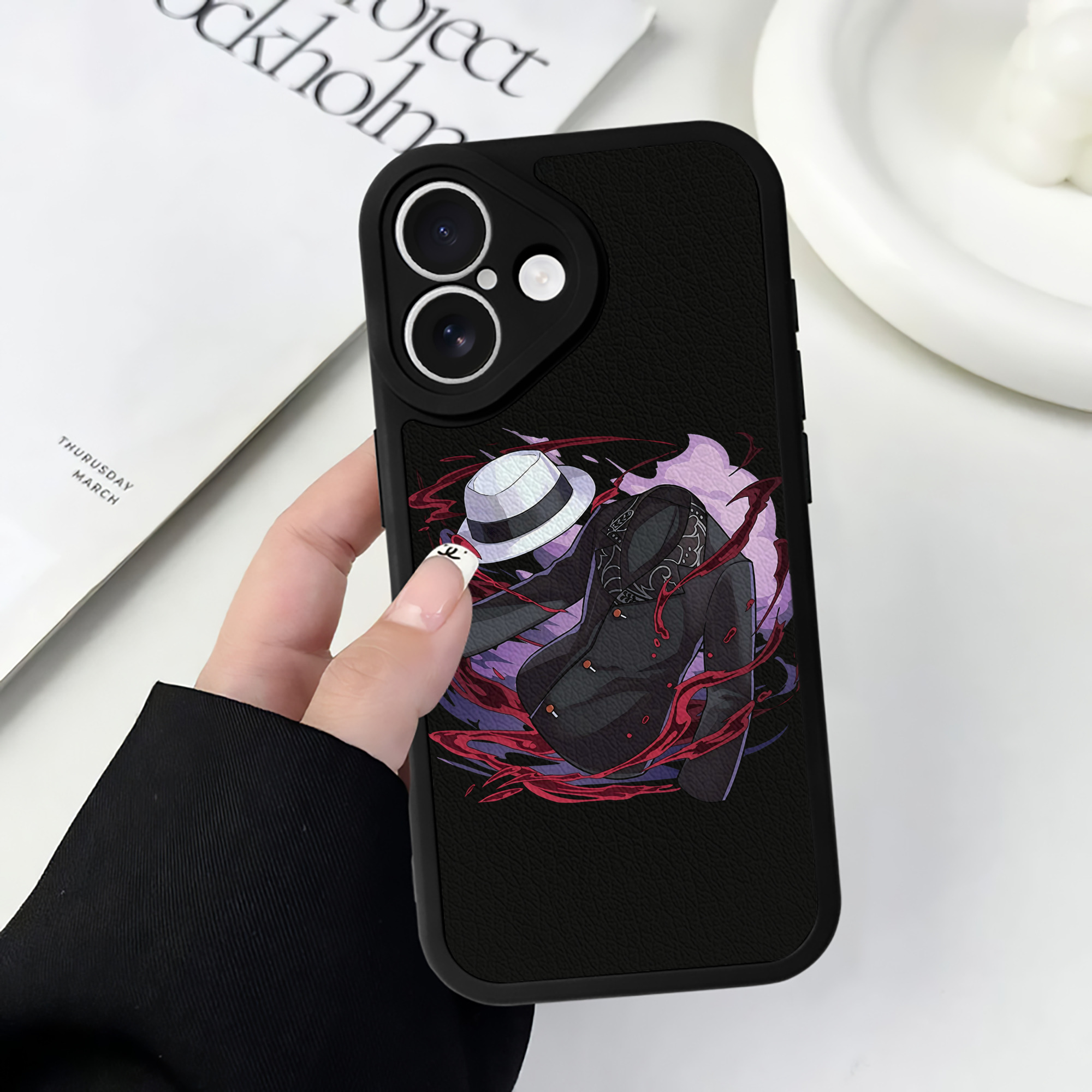 （画像用） 鬼滅の刃（きめつのやいば）鬼舞辻 無惨／きぶつじ むざん Kibutsuji Muzan 【iPhone 16シリーズ対応】シリコンスマホケース（レザー調） 材質：シリコン